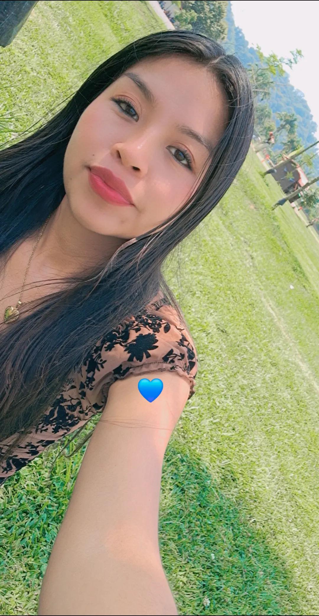 @Nêlly López