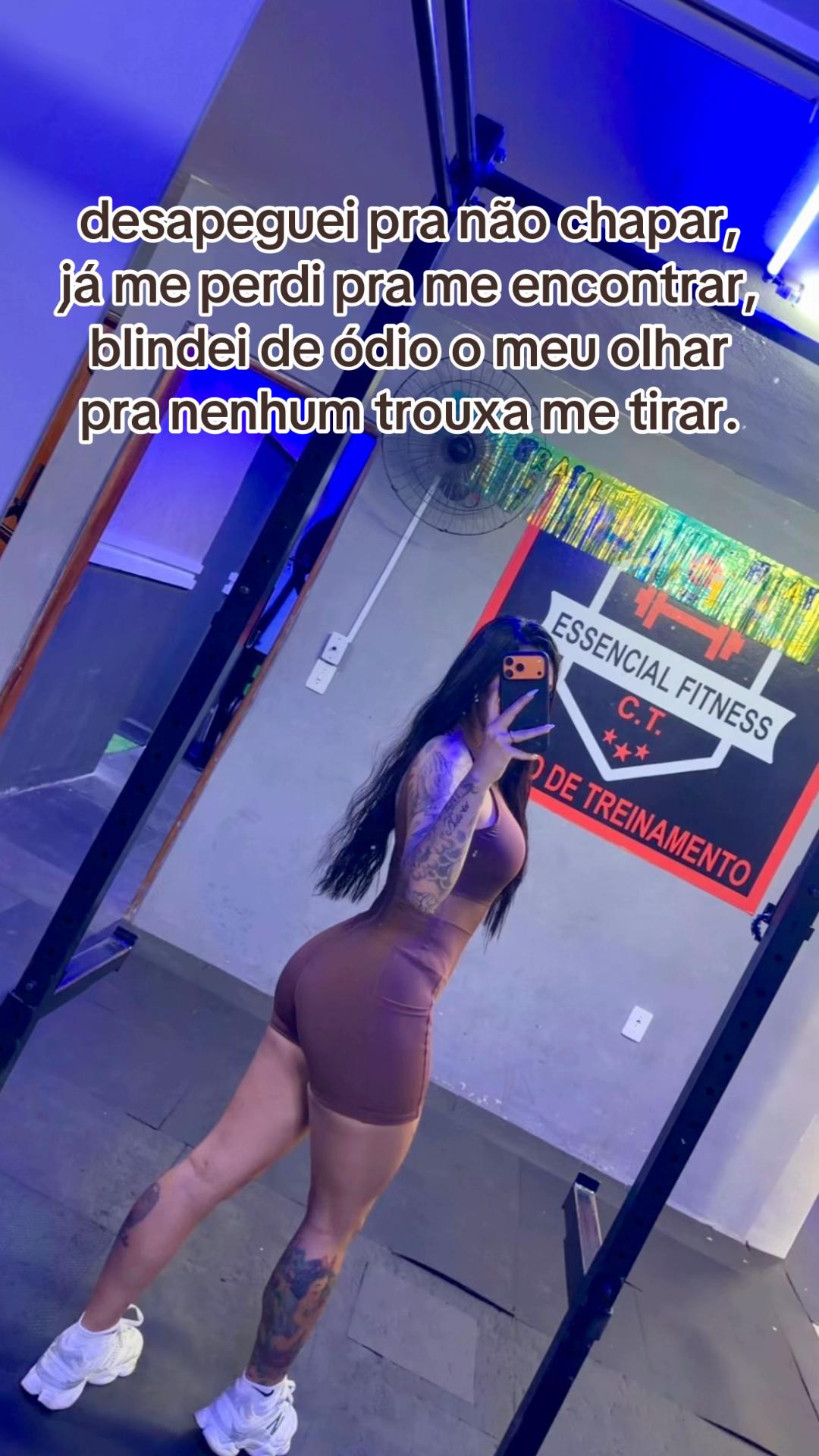 @j__ariaane