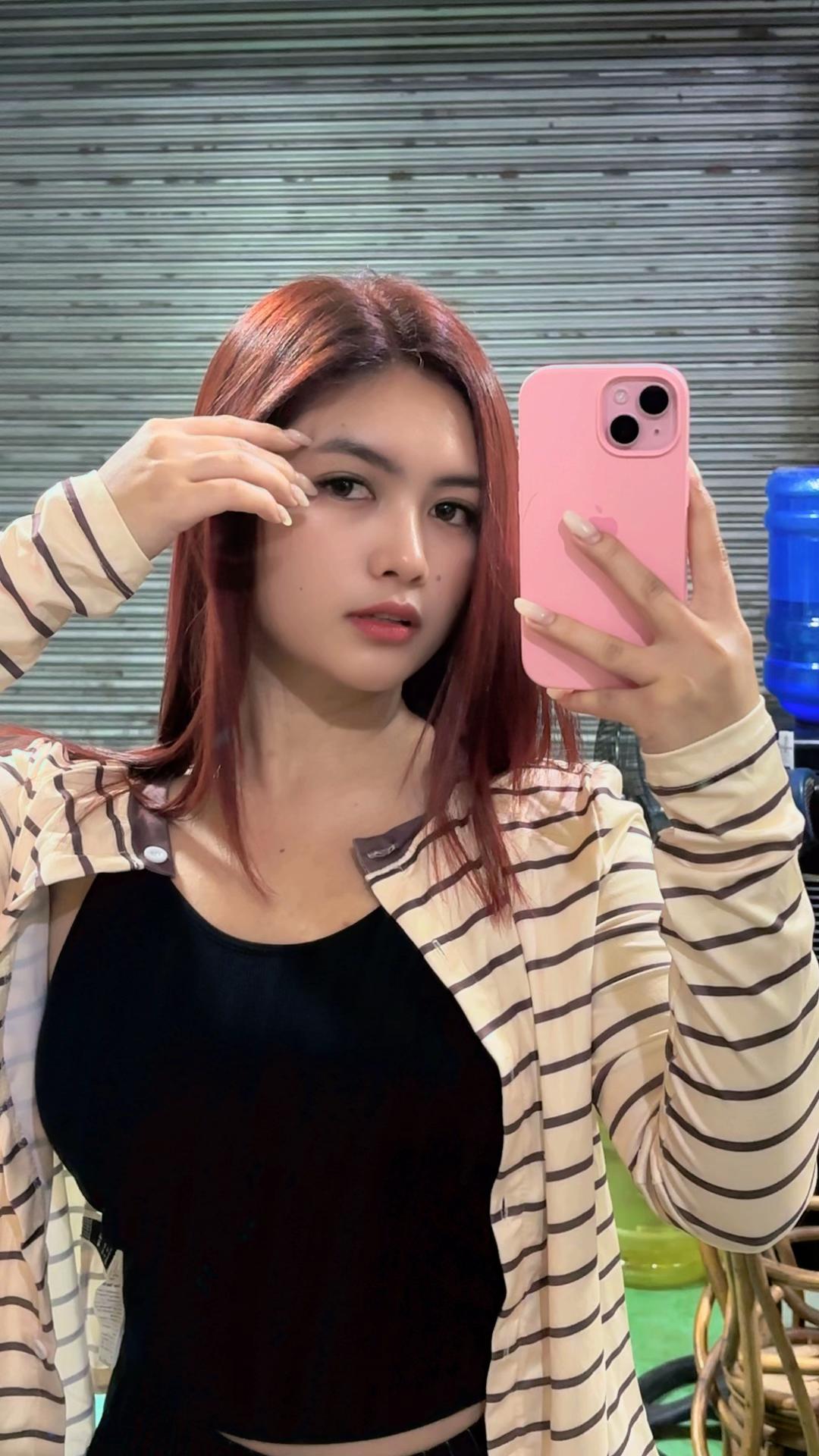 @ʚ roxane ɞ