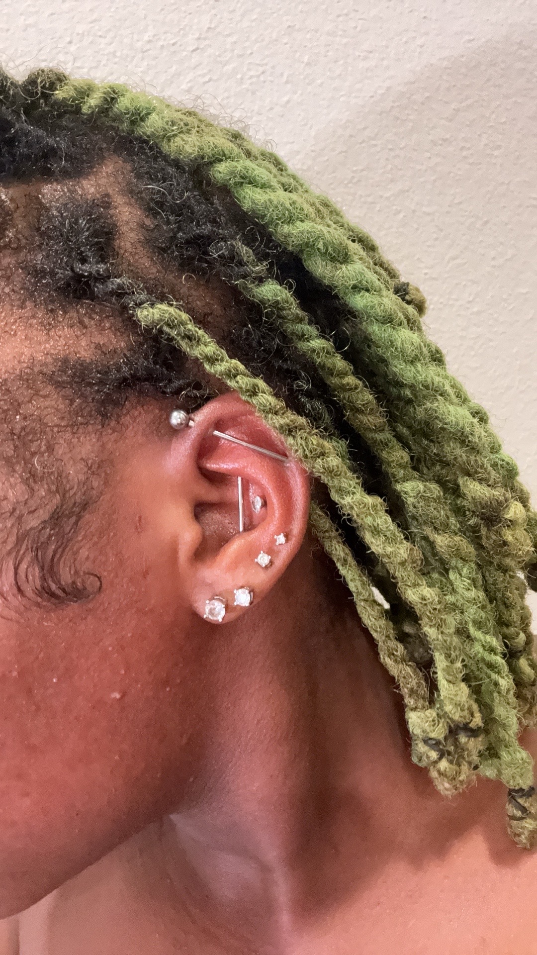 @WAVY 💚.