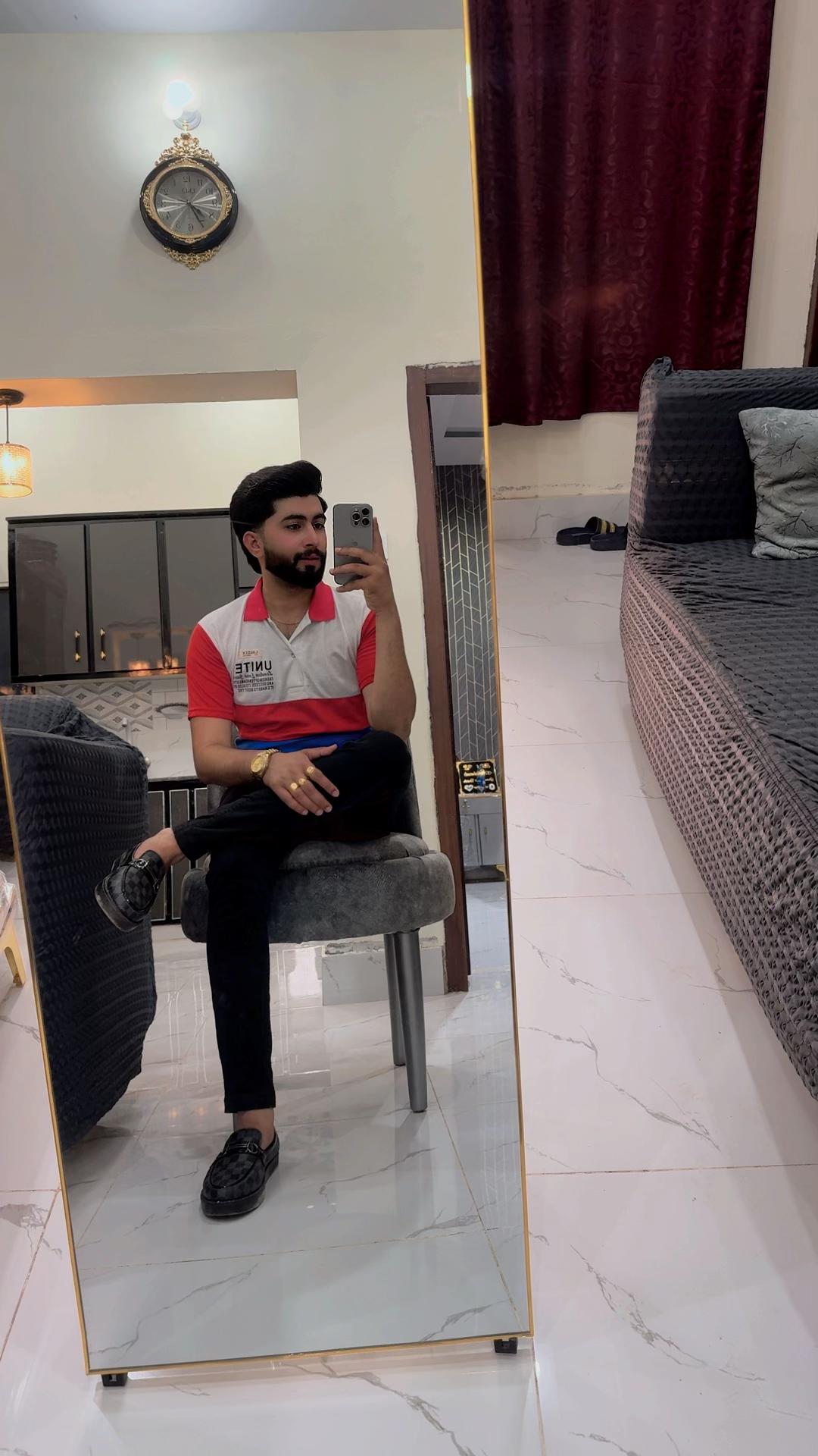 @SHARARTI MIRZA😎♥️