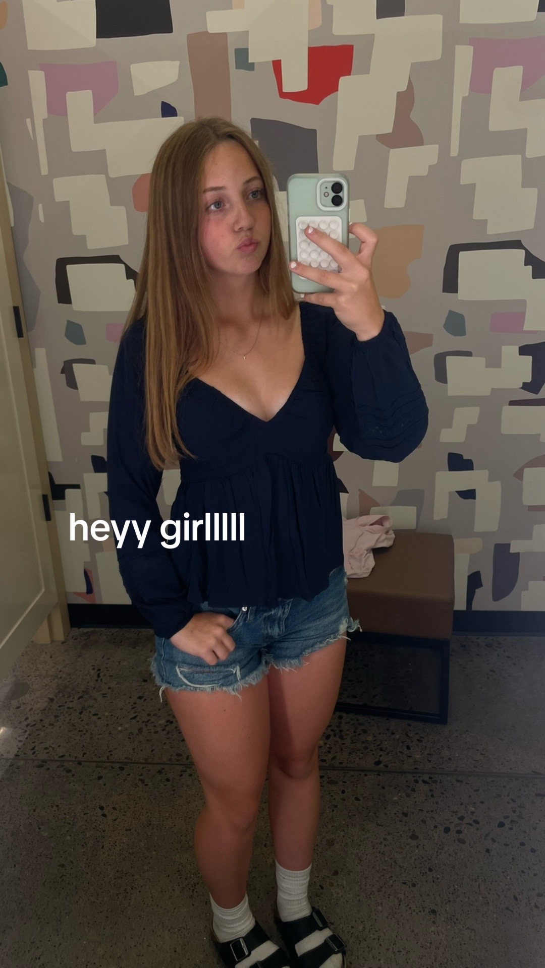 @🥹
