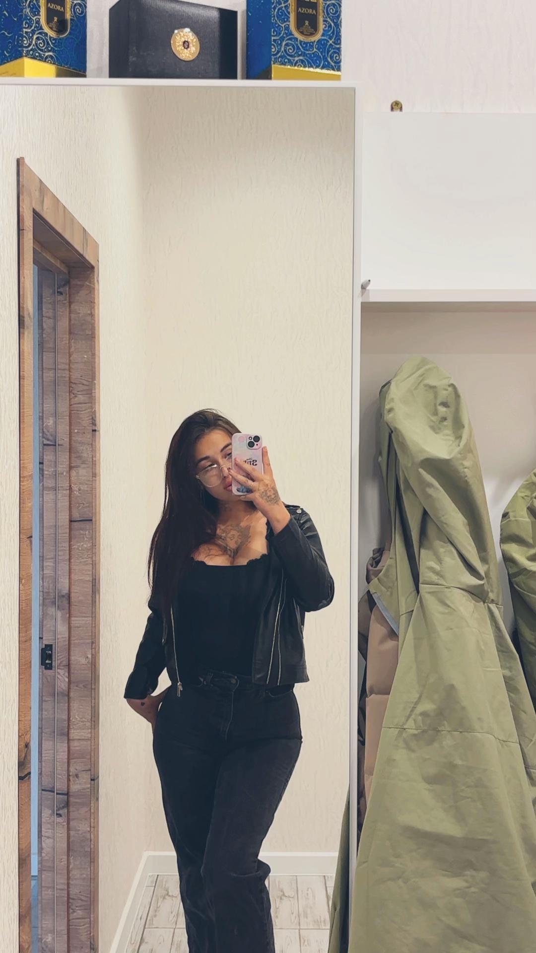@nora_murs