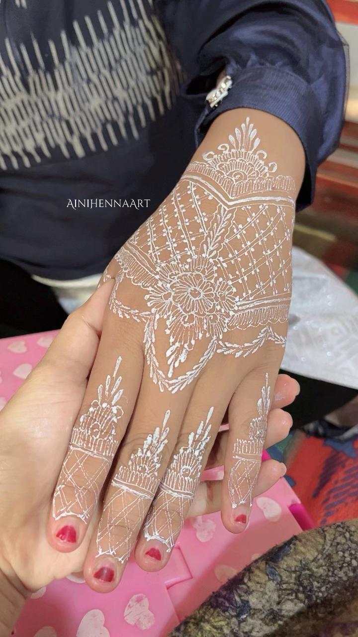 @Aini Henna