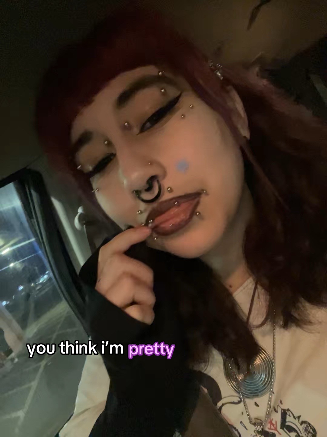 @t ★