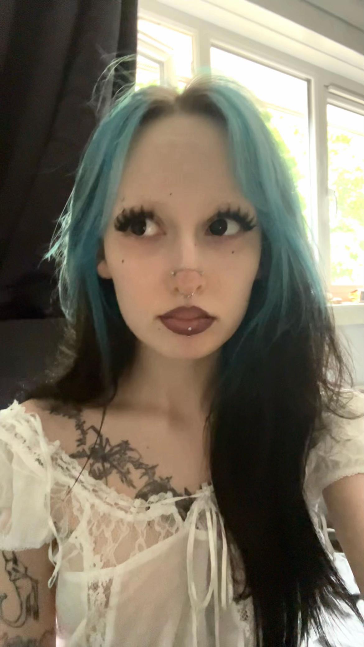 @alienmeowsz