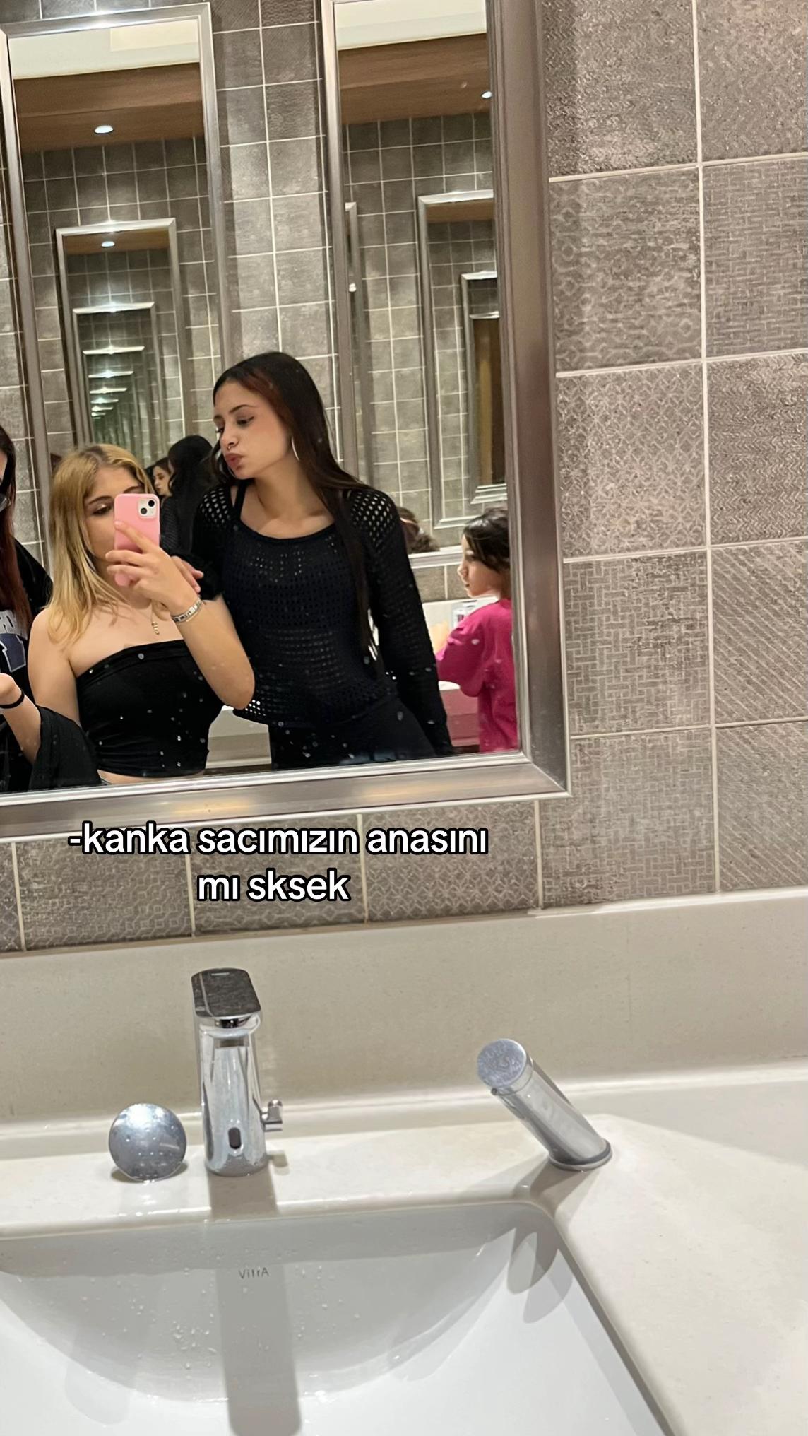 @sadisela