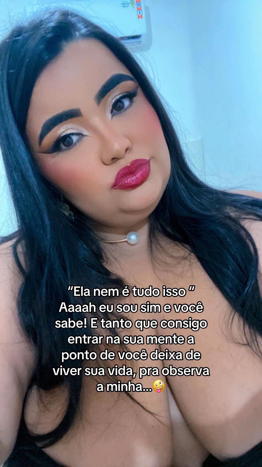 @Juliane Dias Plus size