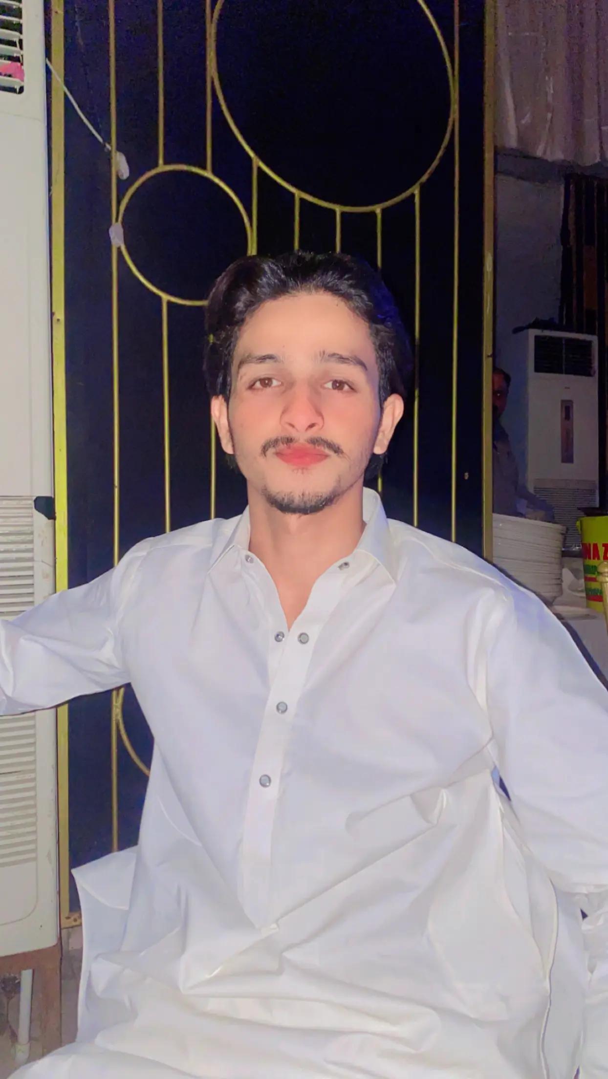 @ازلان شیخ 🇵🇰🫅🏻