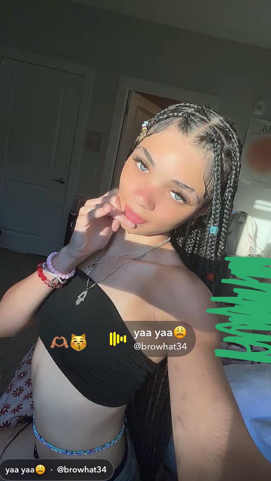 @Bellaaa