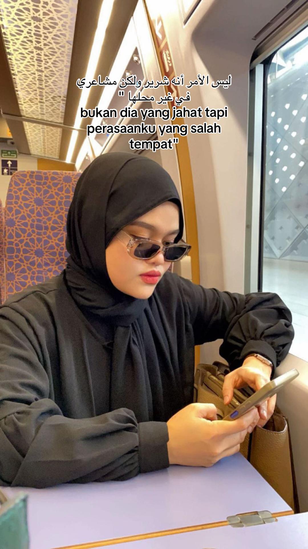 @Desi Savitri 🦢