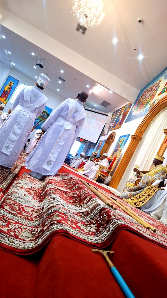 @እግዚአብሔር ፍቅር ና ሠላም ይሰጠን