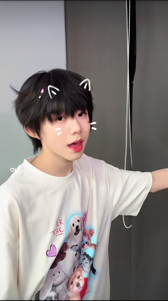 @𝘊𝘢𝘮𝘪𝘯𝘨𝘨