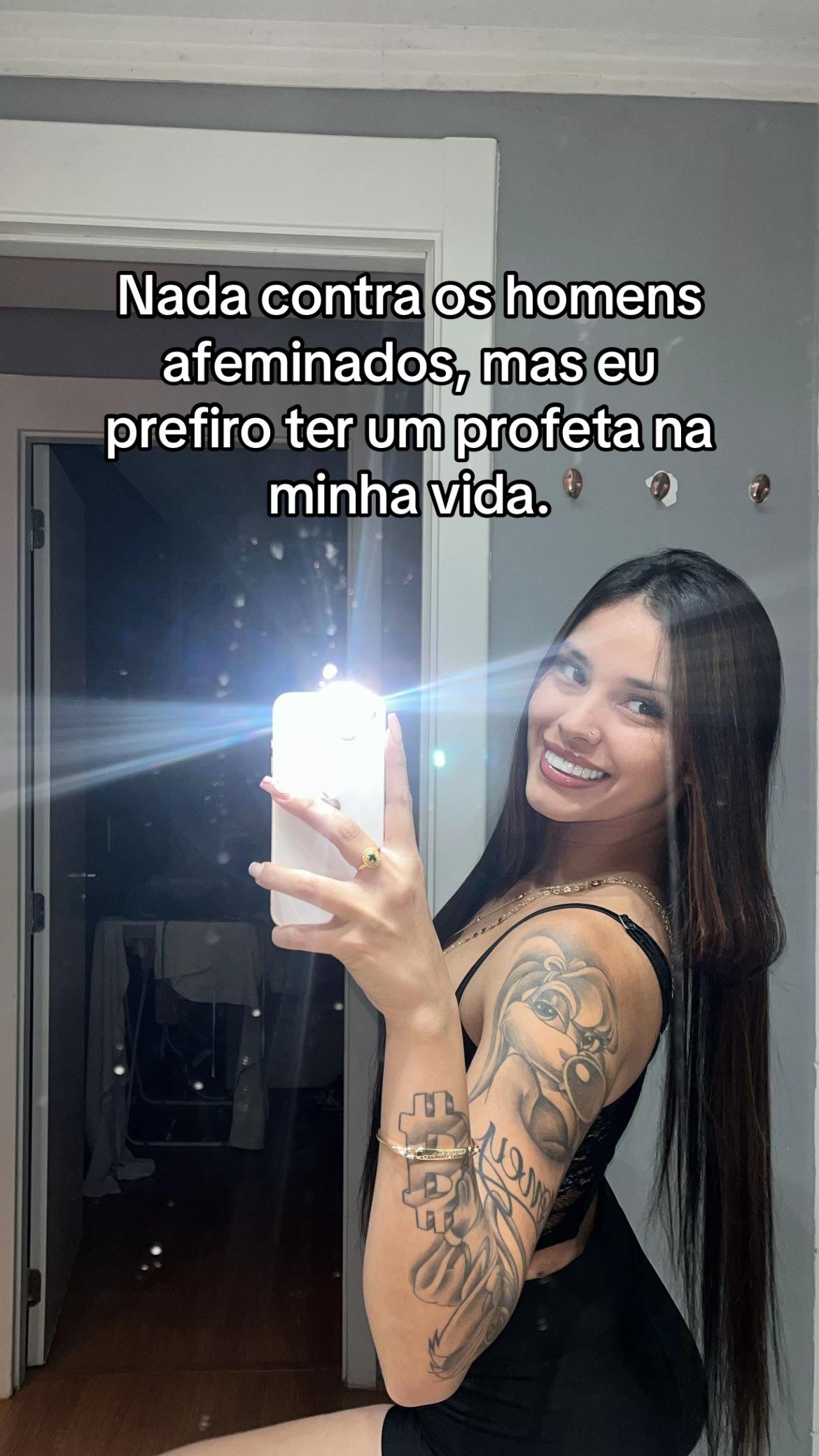 @Rhayna