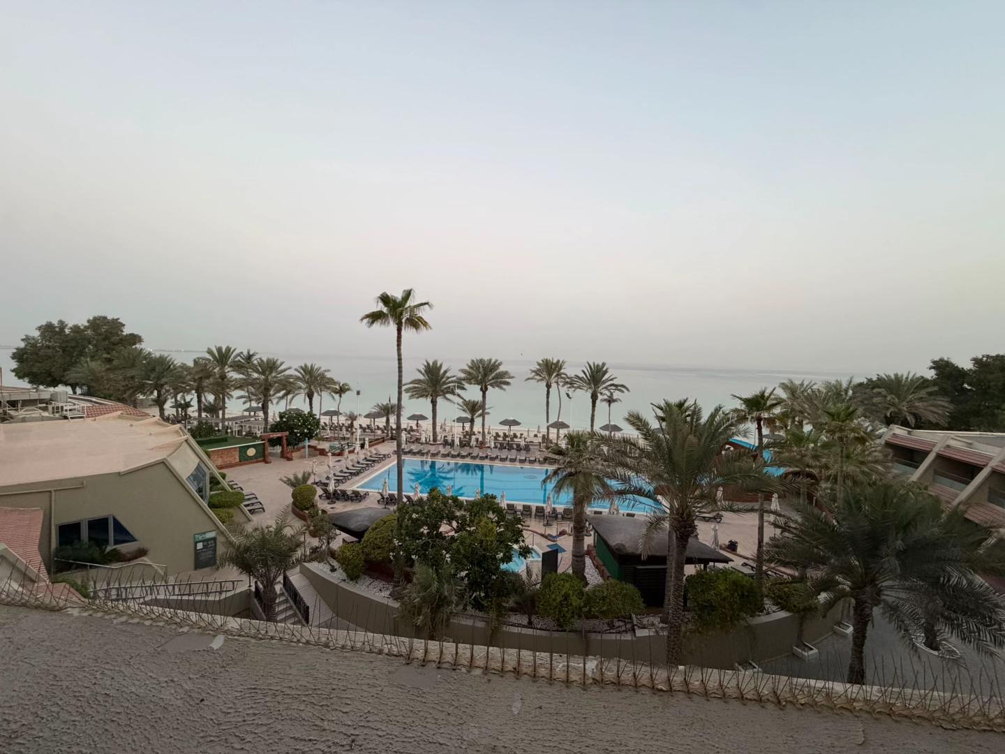 @Lasinee 🇹🇭🇦🇪