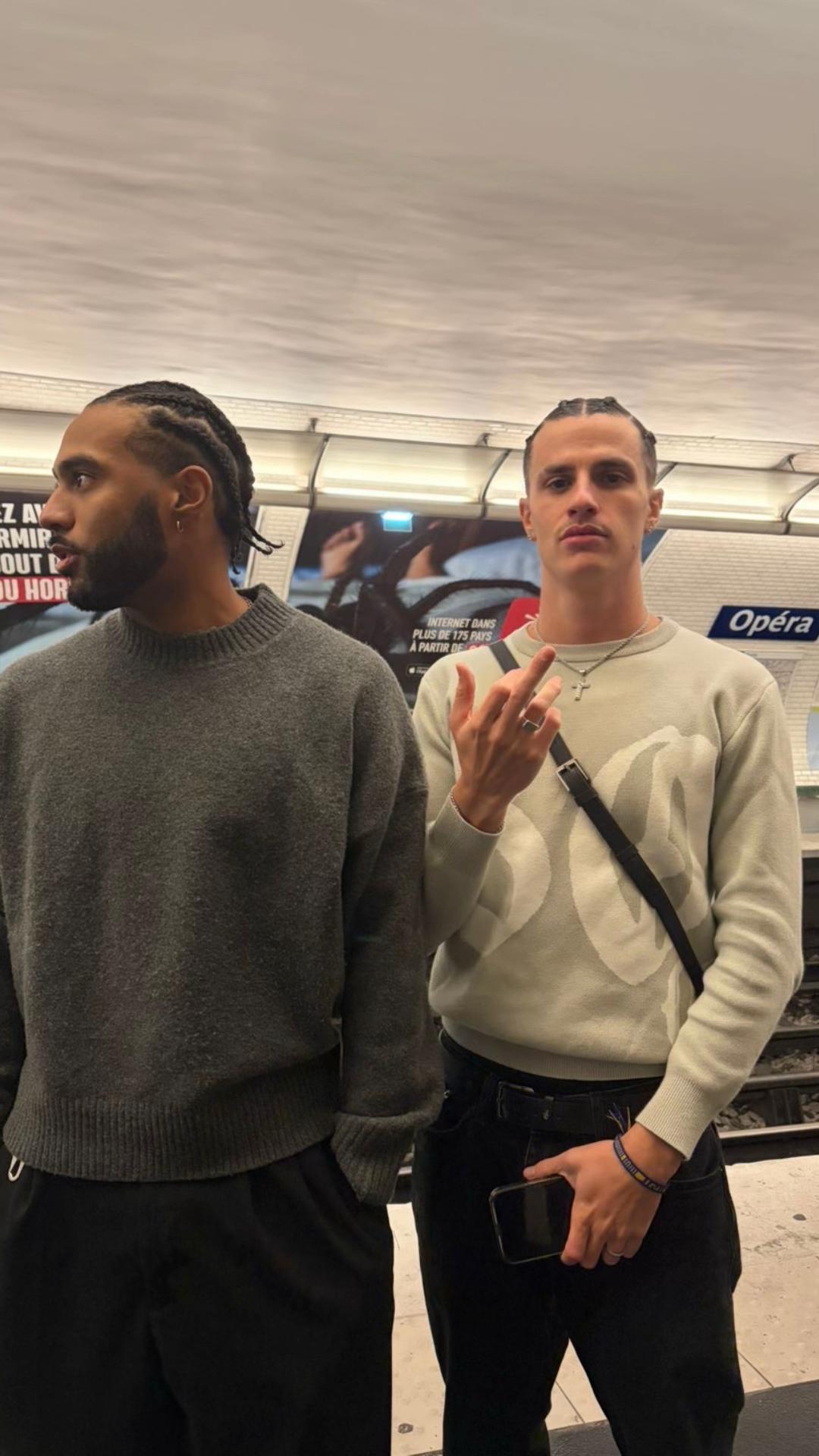 @Meelox 🌊