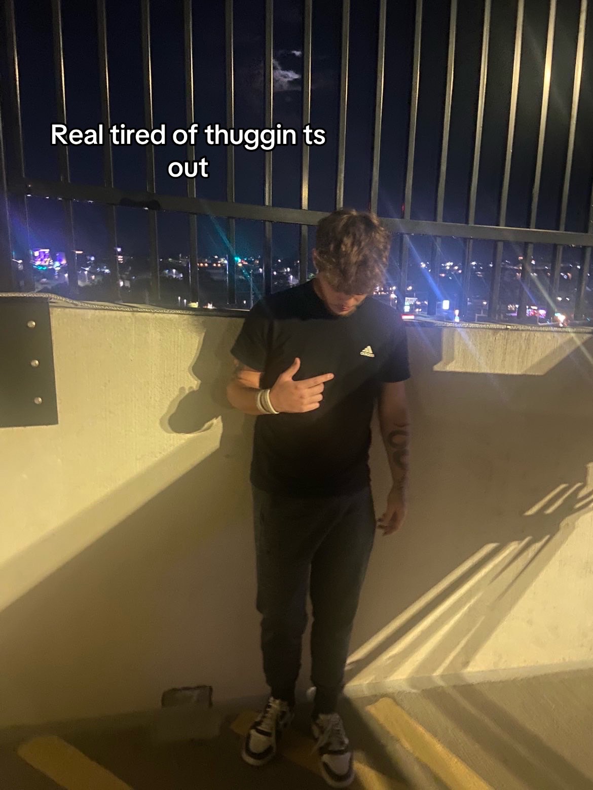 @️