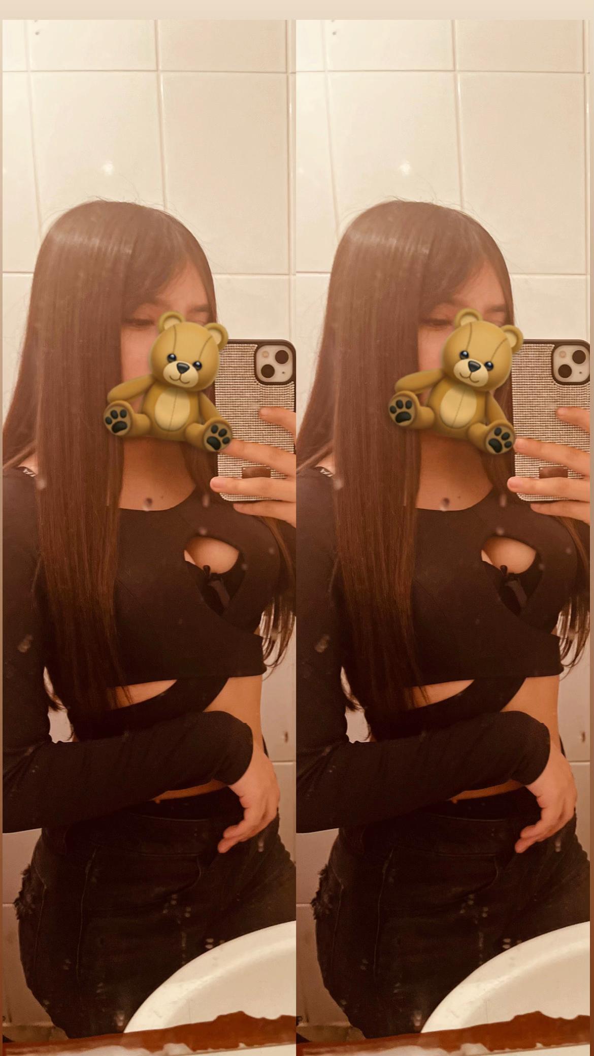 @deyaaniira_