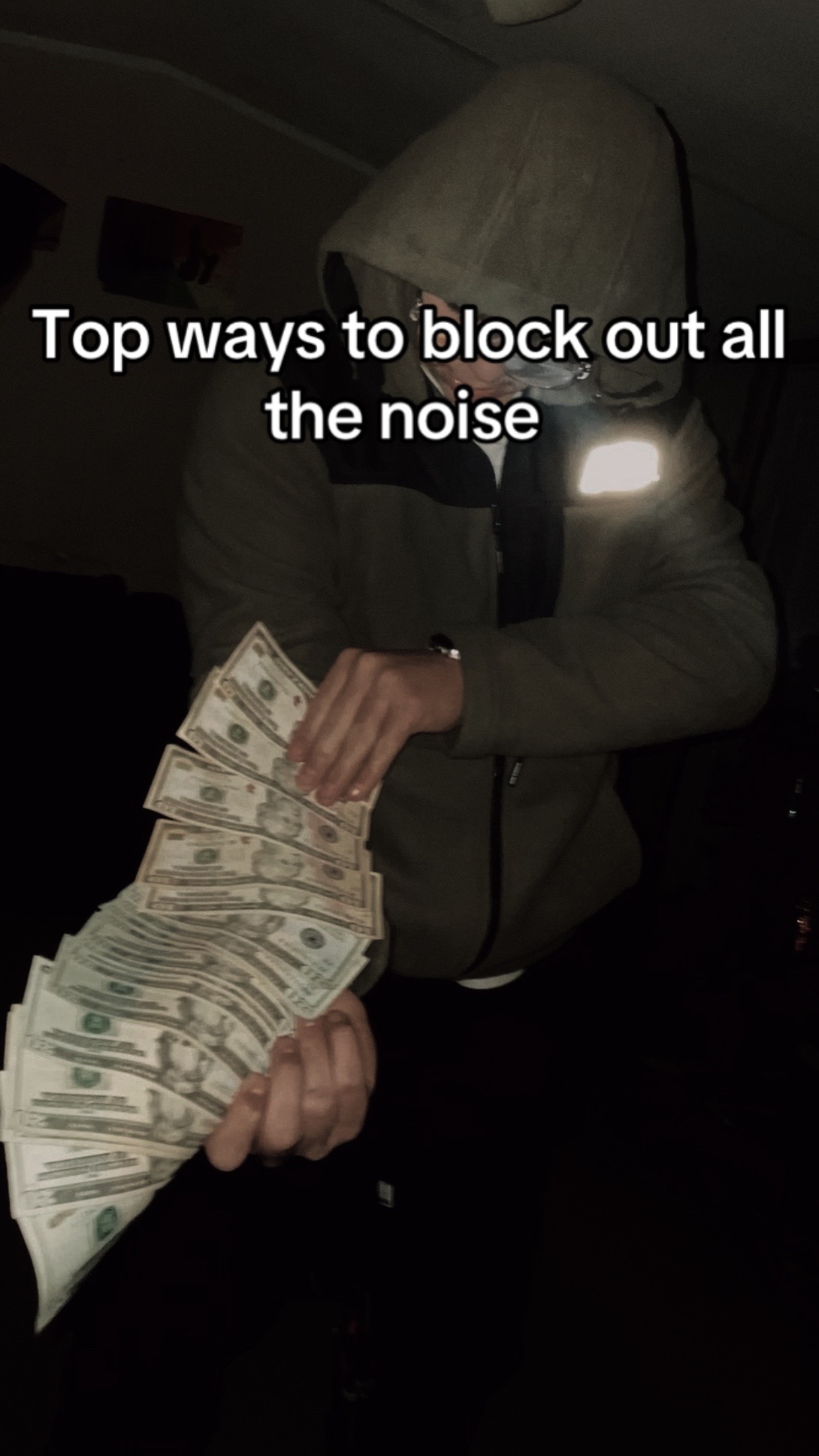 @￶