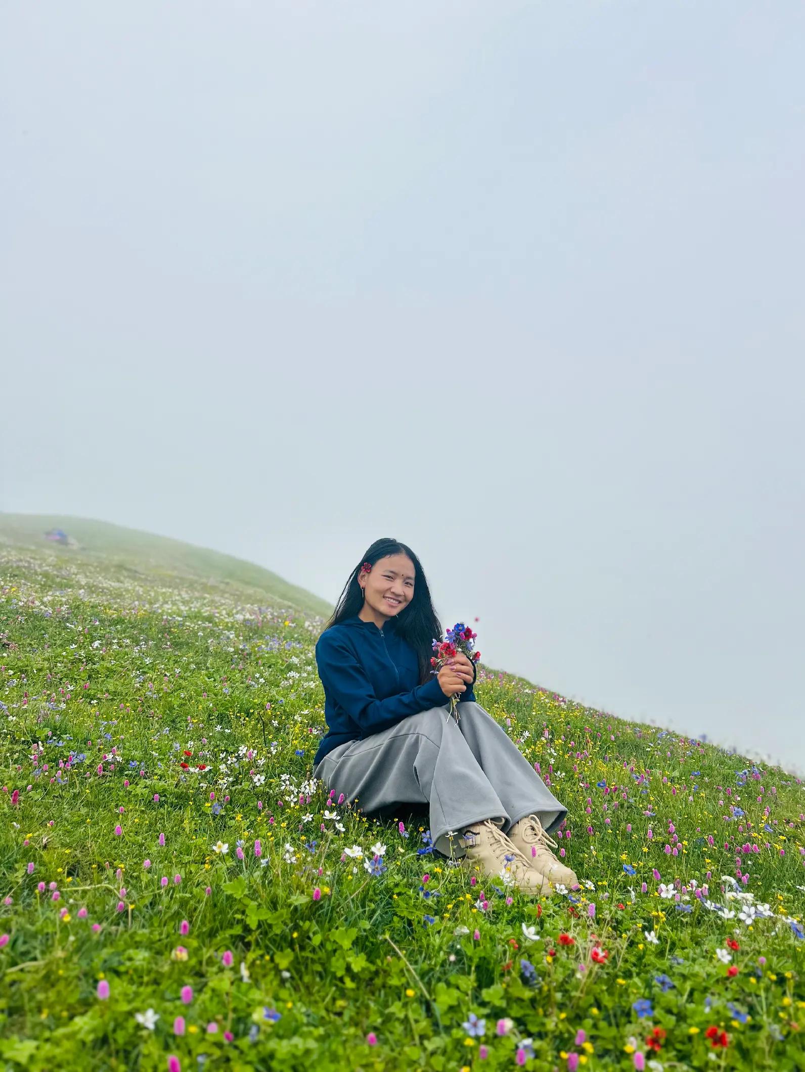 @..._Mrs:kaveeta..🌼