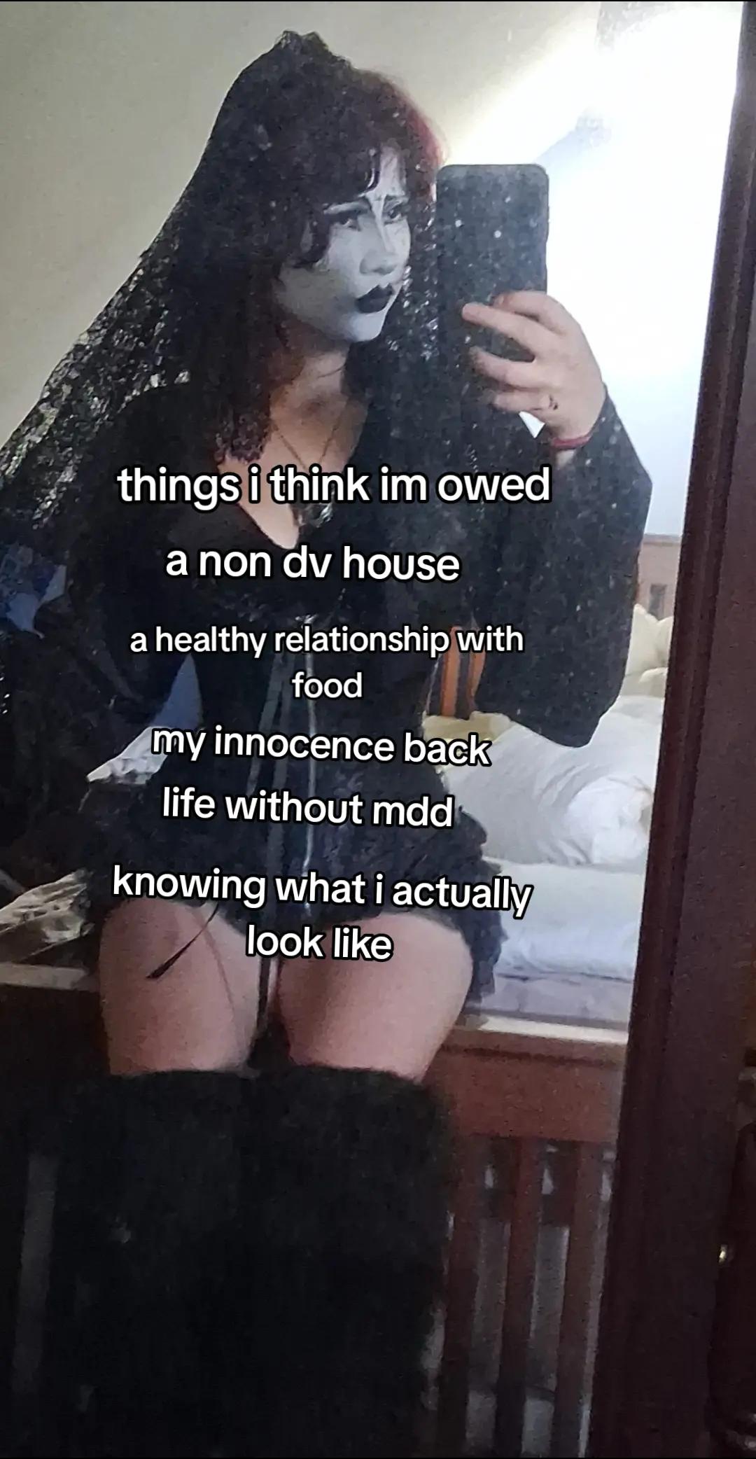@str3tchy.intestines