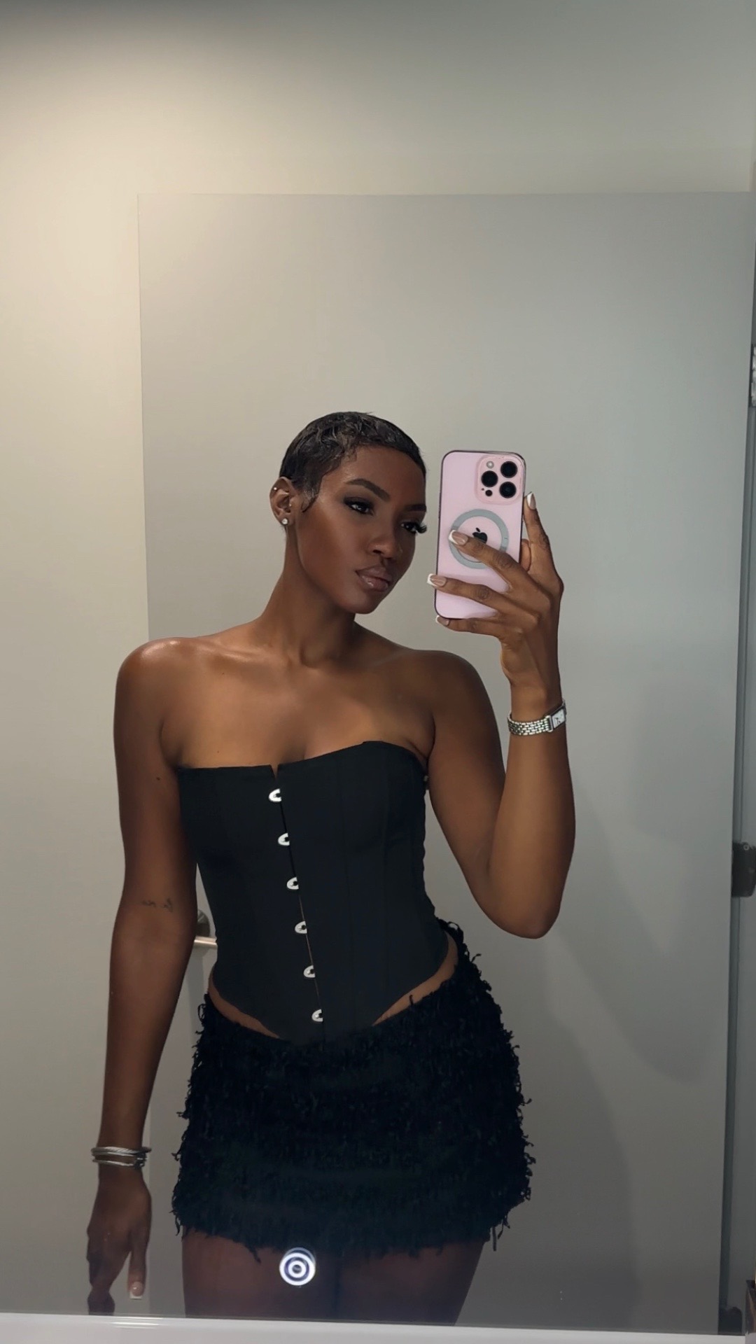 @megnsimons