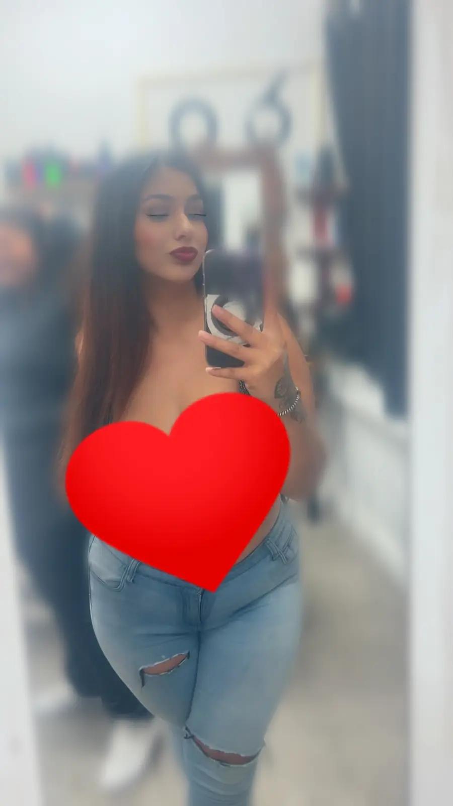 @❤️Queen Deni❤️