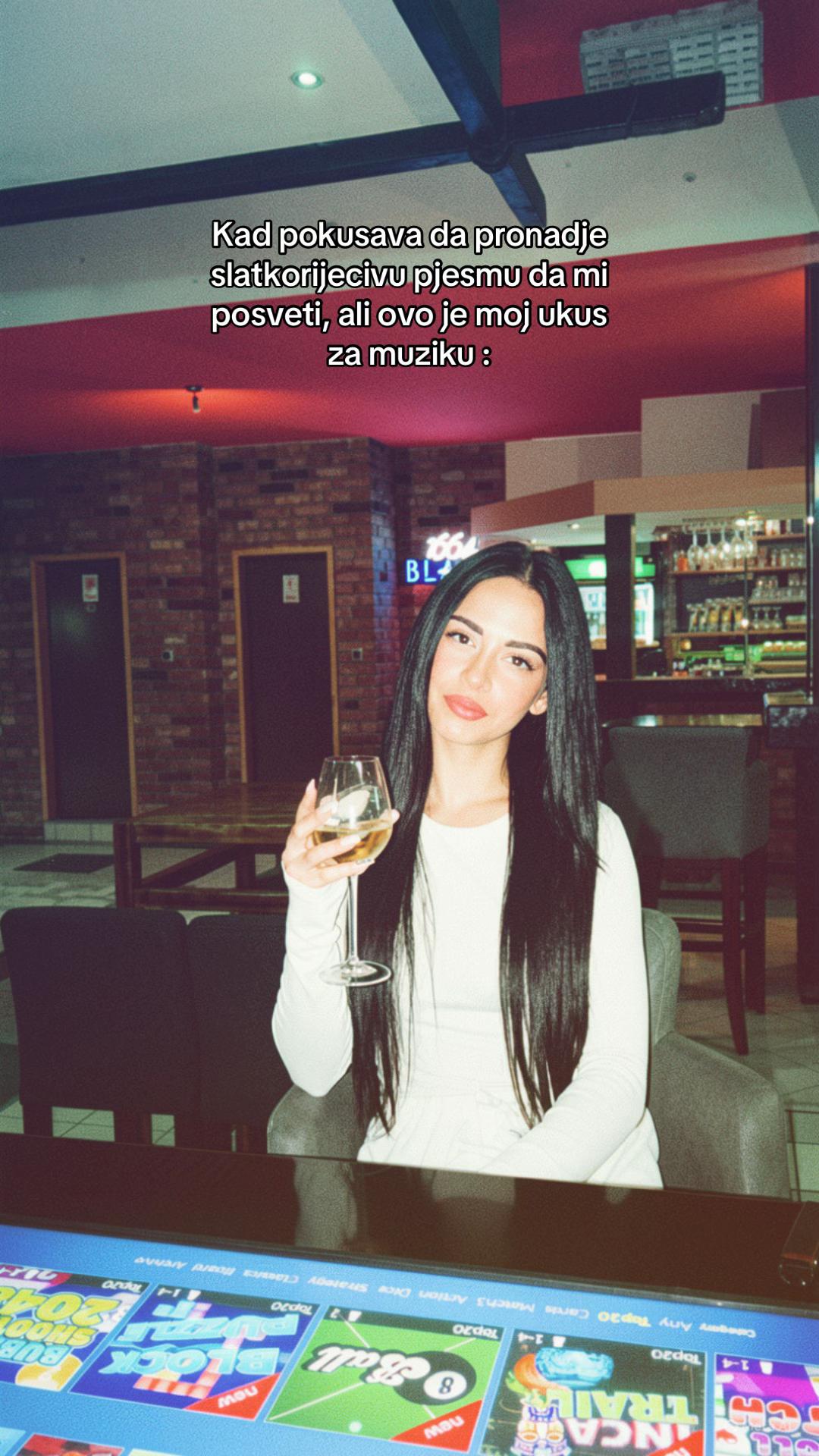@𝐀𝐝𝐧𝐚𝐧𝐚 🍸
