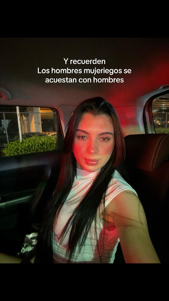 @Andrea López G