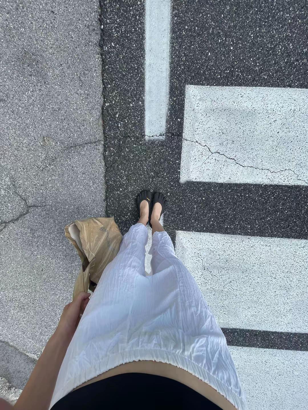 @_anyw