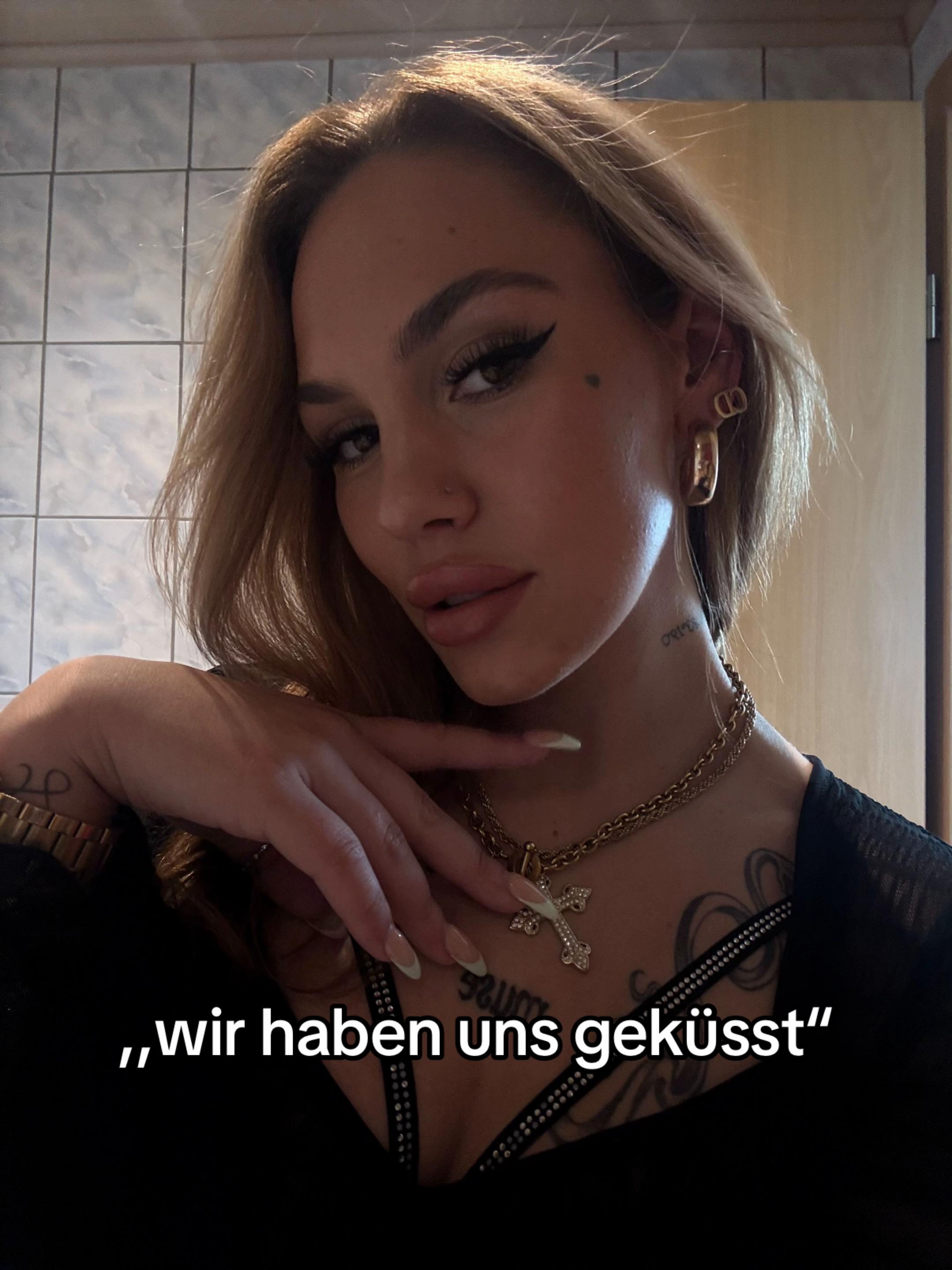 @SOPHIA🥥🌺✨🫧
