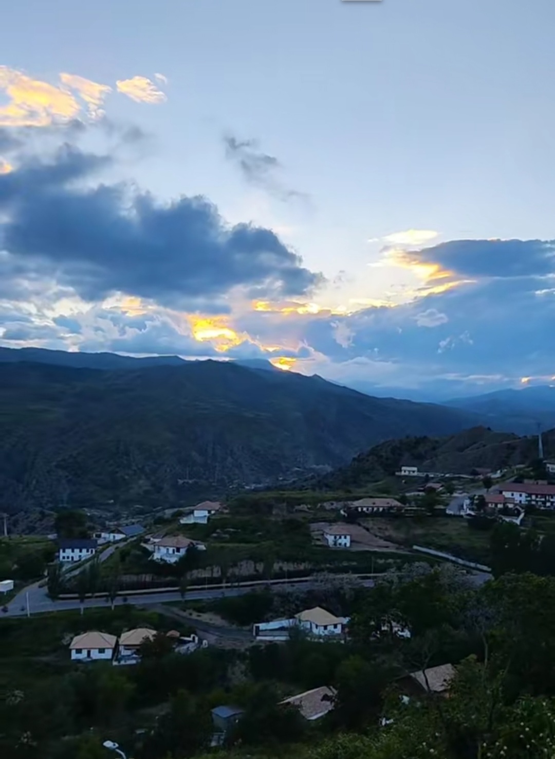 @L A &Ccedil; I N  041