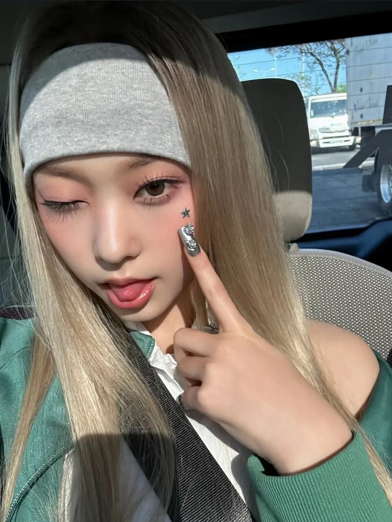 @NJZ_