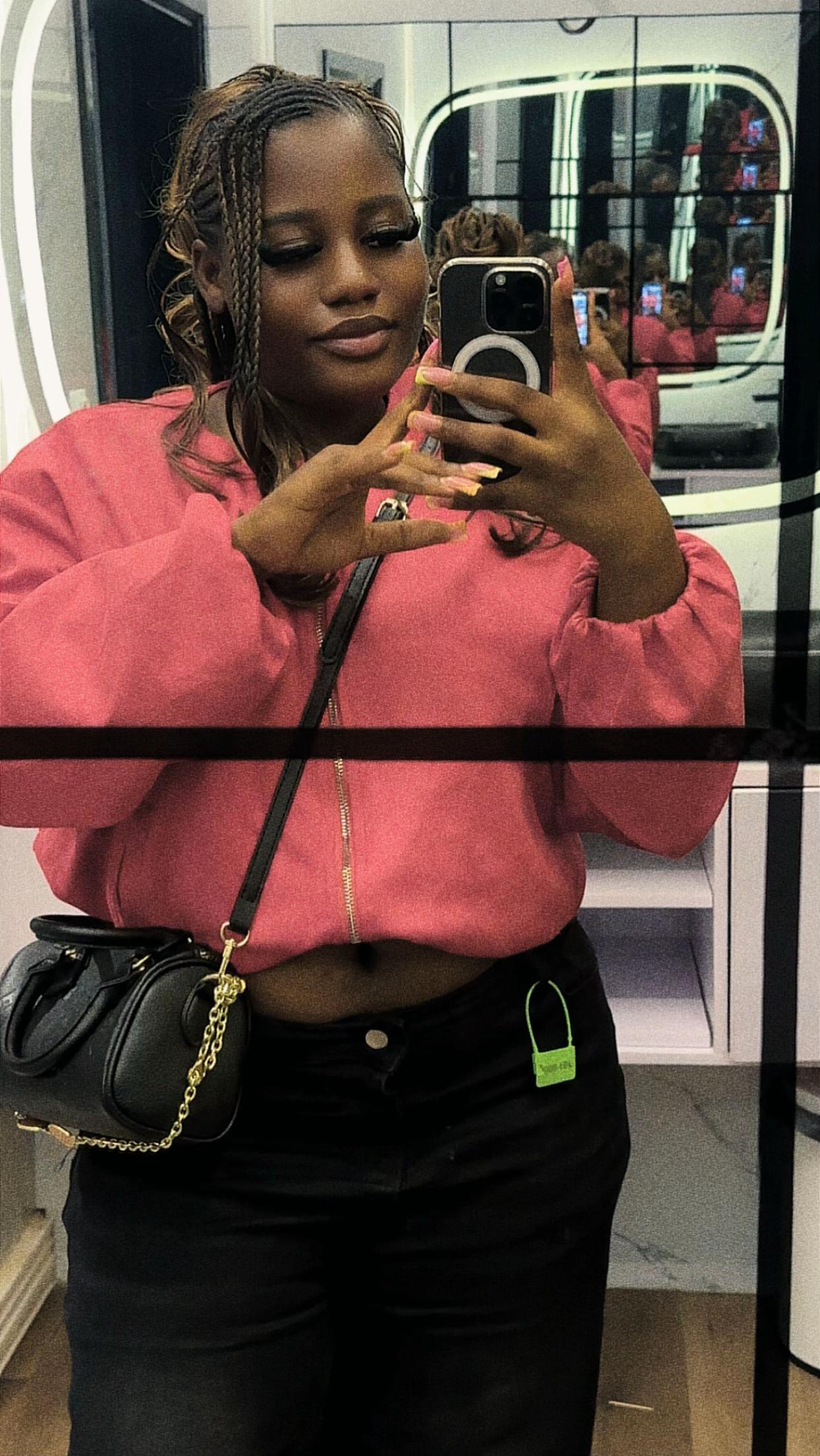 @🎀Xoxo 😘 Nicky 🦋🐶💅🏿🥀