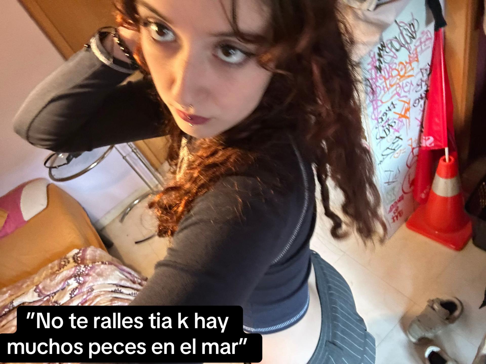 @<3