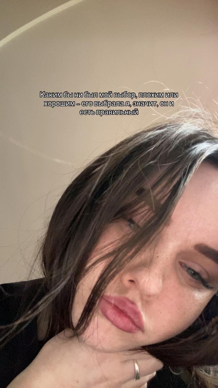 @__Anikawee_