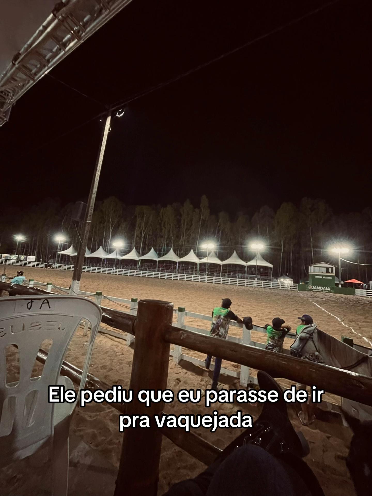 @Vivi Correia