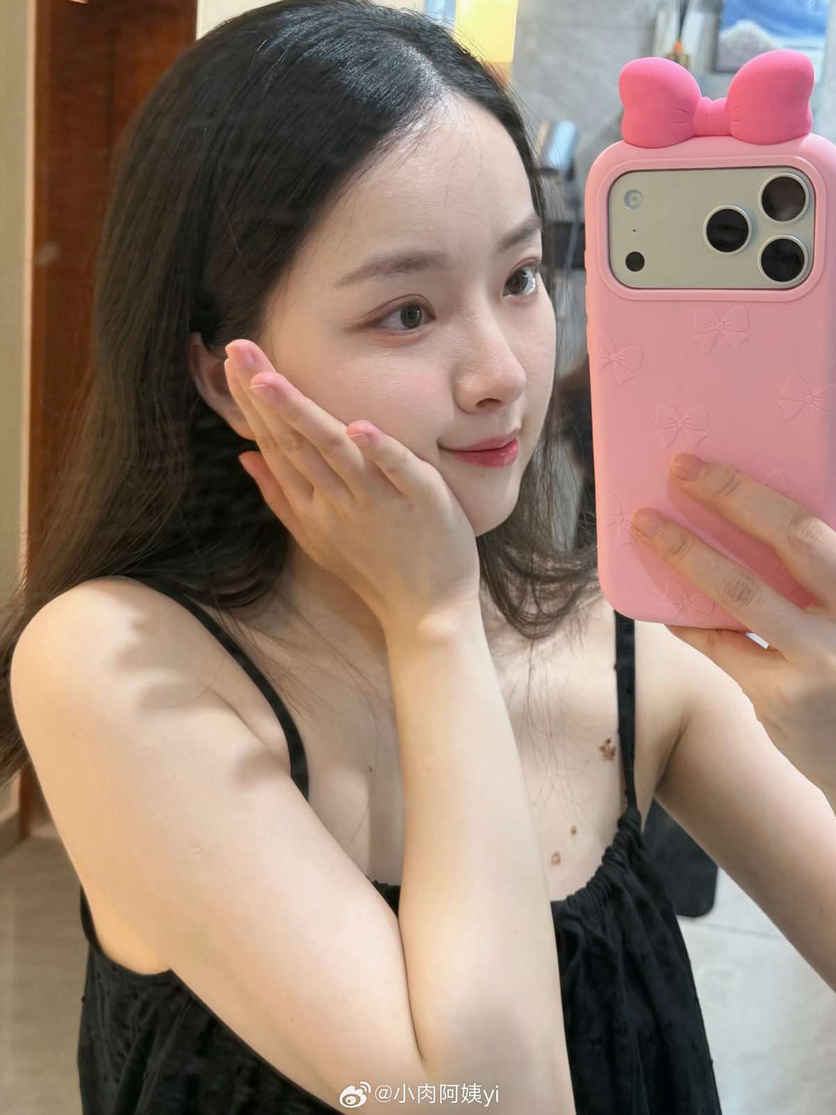 @小肉阿姨yi