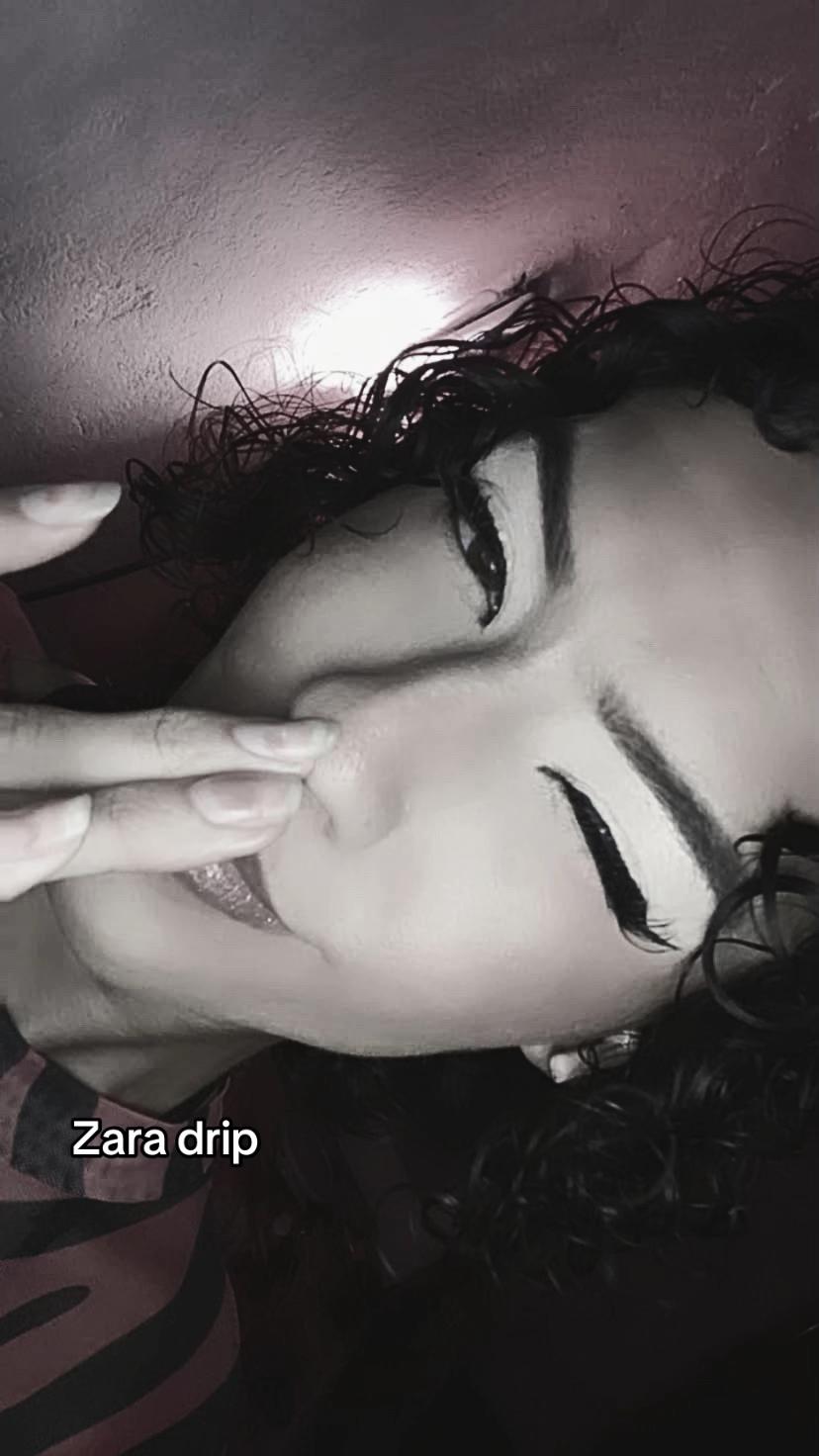 @𝓔𝓿𝓮𝓵𝔂𝓷𝓼𝓮𝓰𝓶 💐