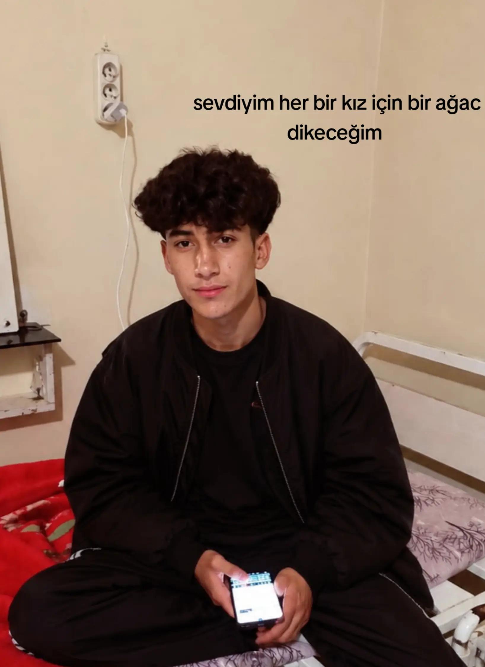 @🍁