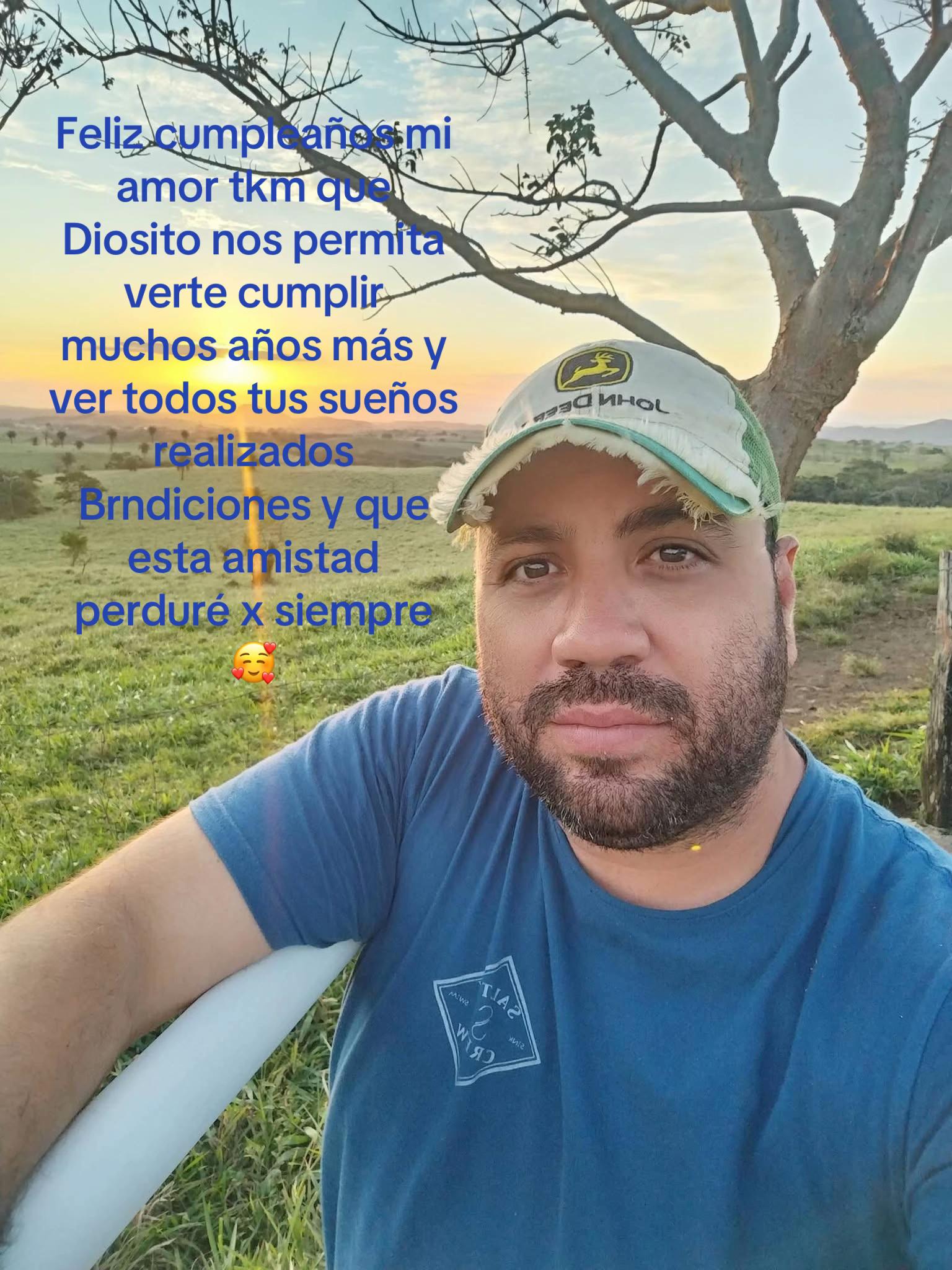 @Vanne&ensp;Guzm&aacute;n