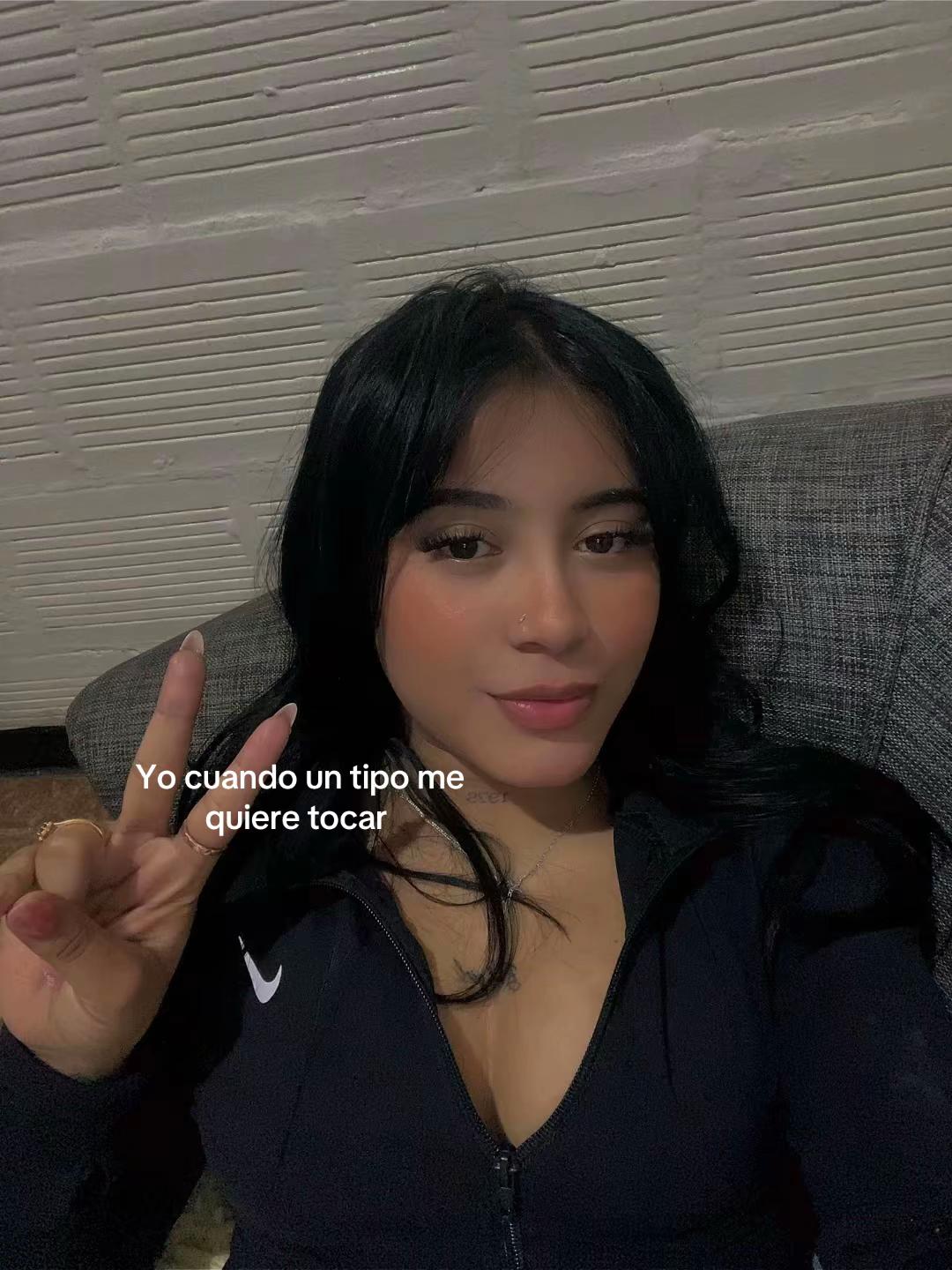 @👩🏻.