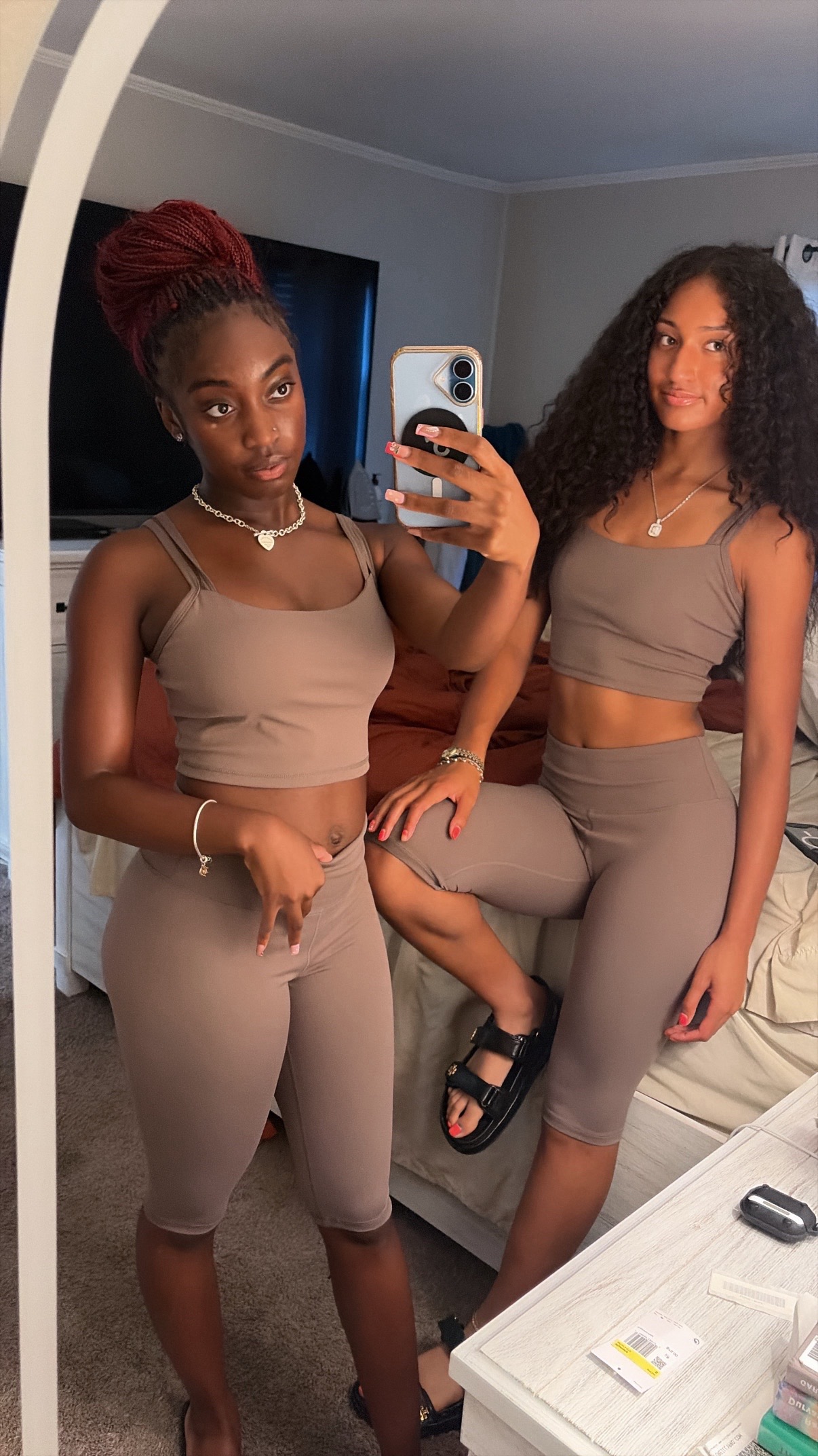 @nothoneste