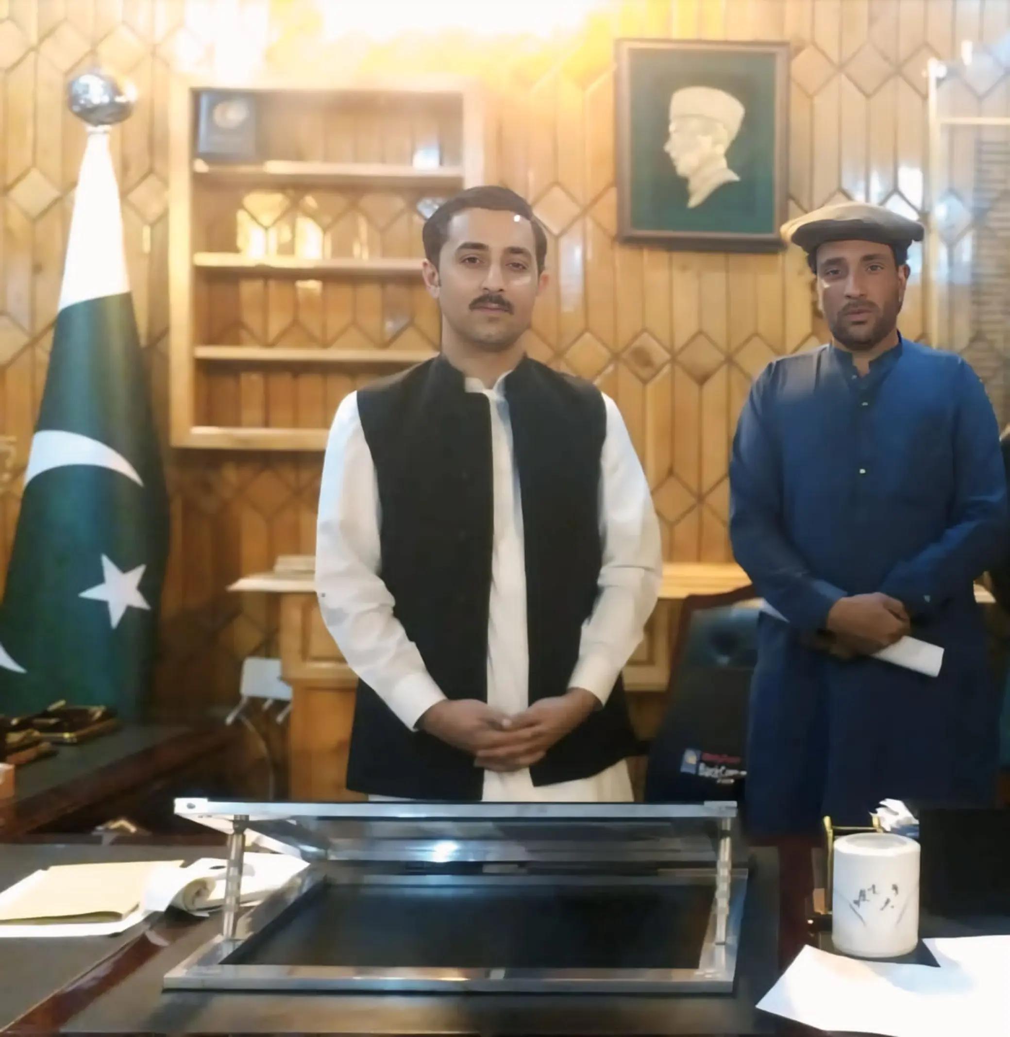 @abuzaradil812