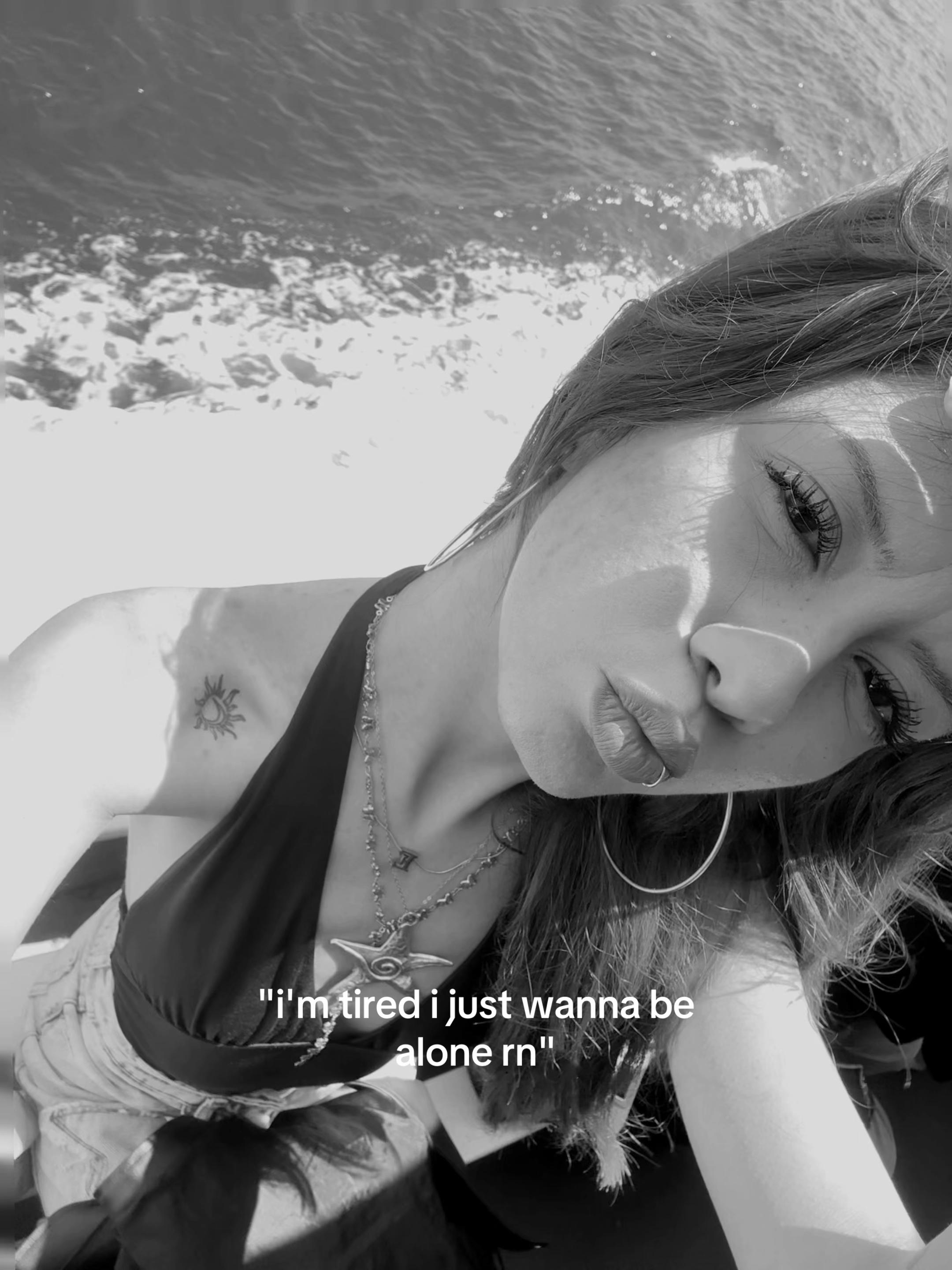 @✭