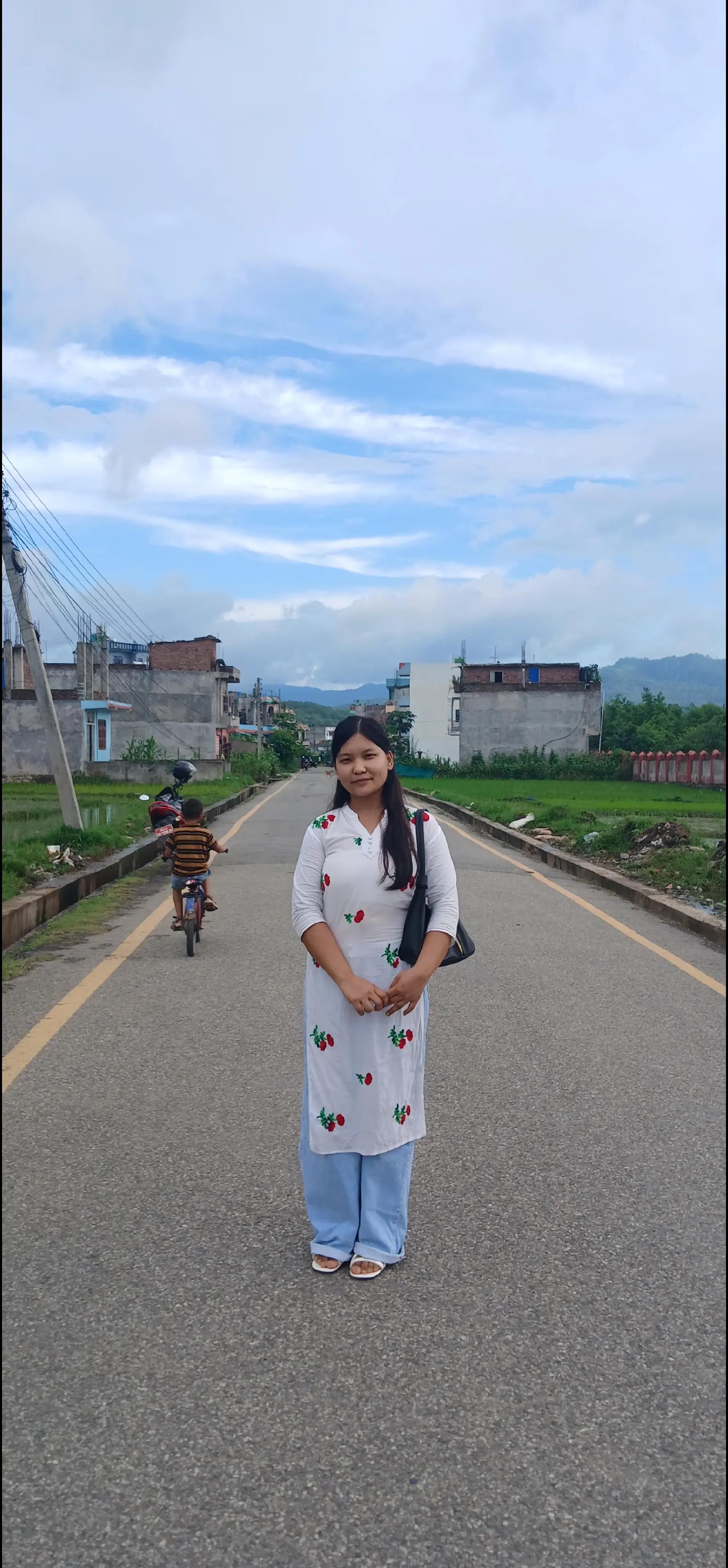 @लेआ गुरुङ