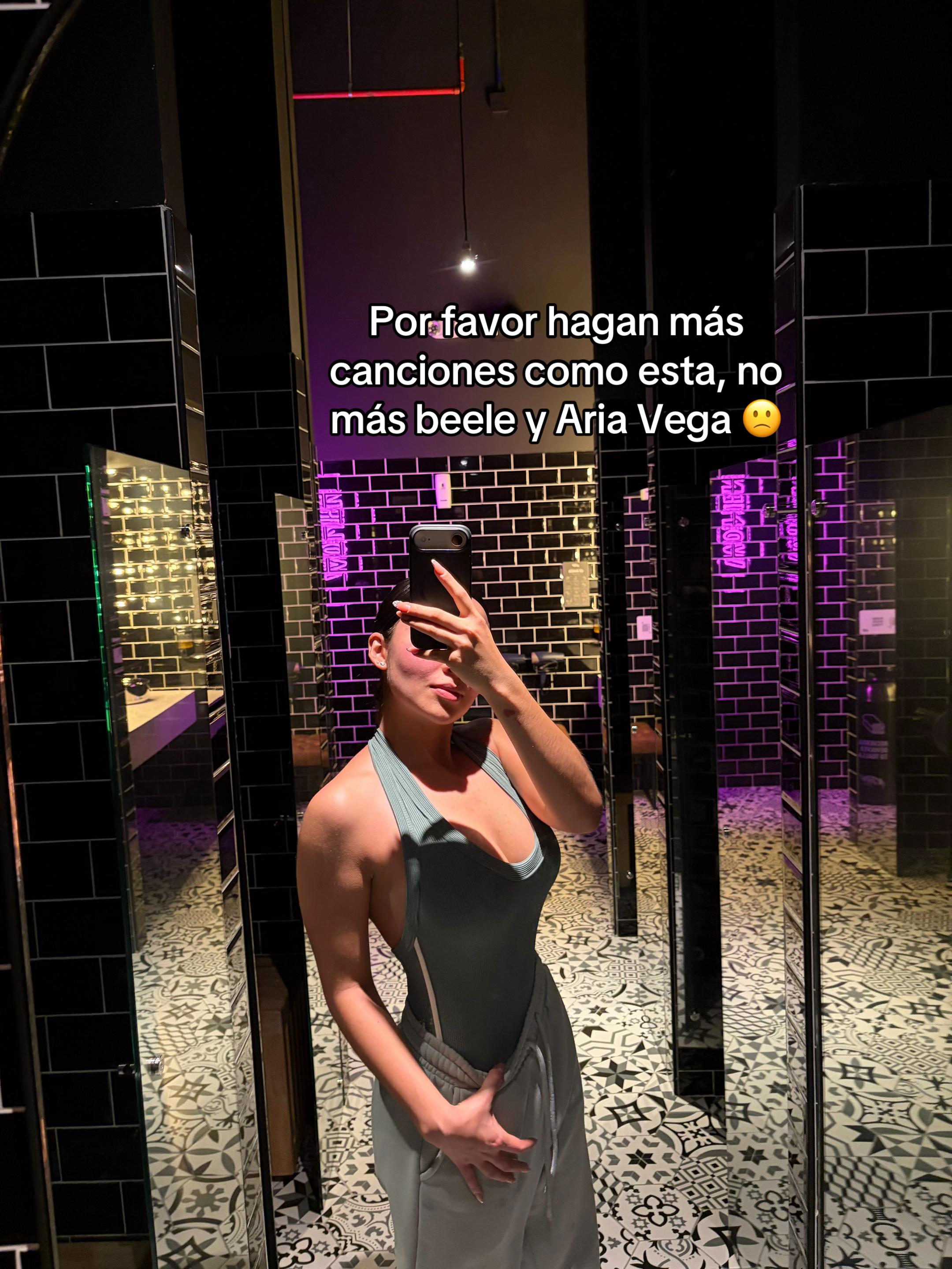 @valecadena23