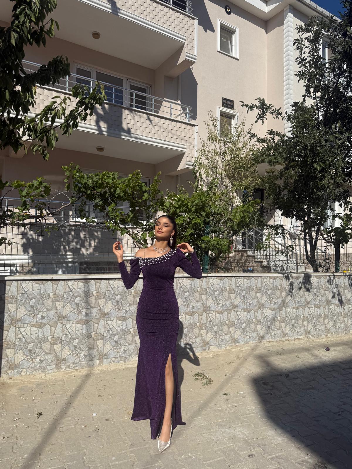 @Feryalergin