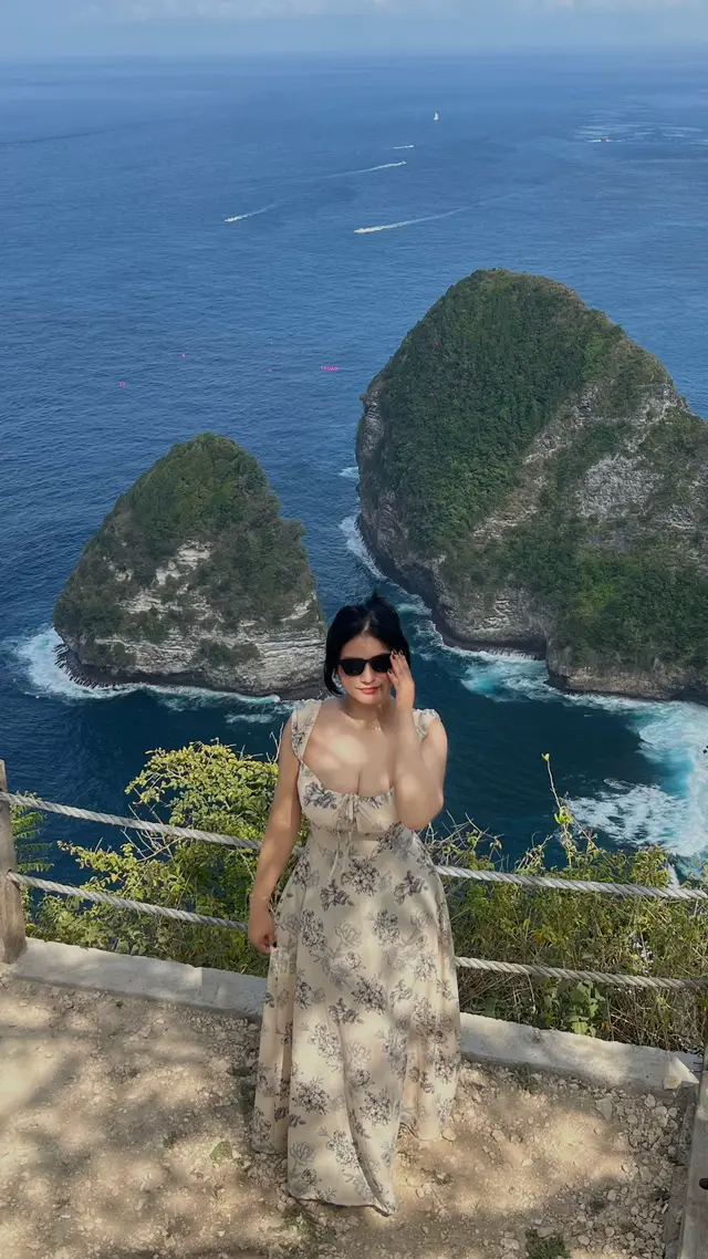 @urfavoritesin