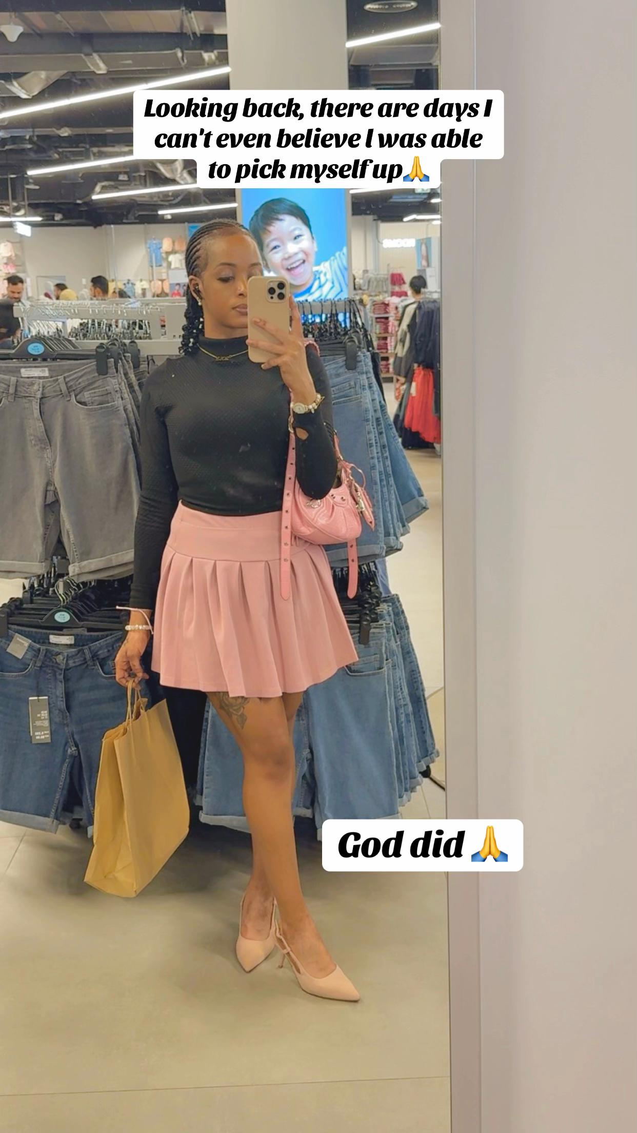 @Smiles🦄👑🦋